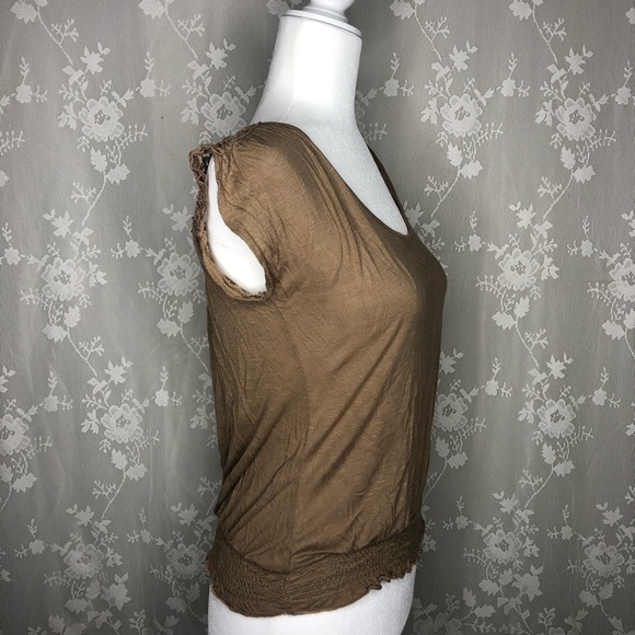 Tan blouse - Picture 2 of 5